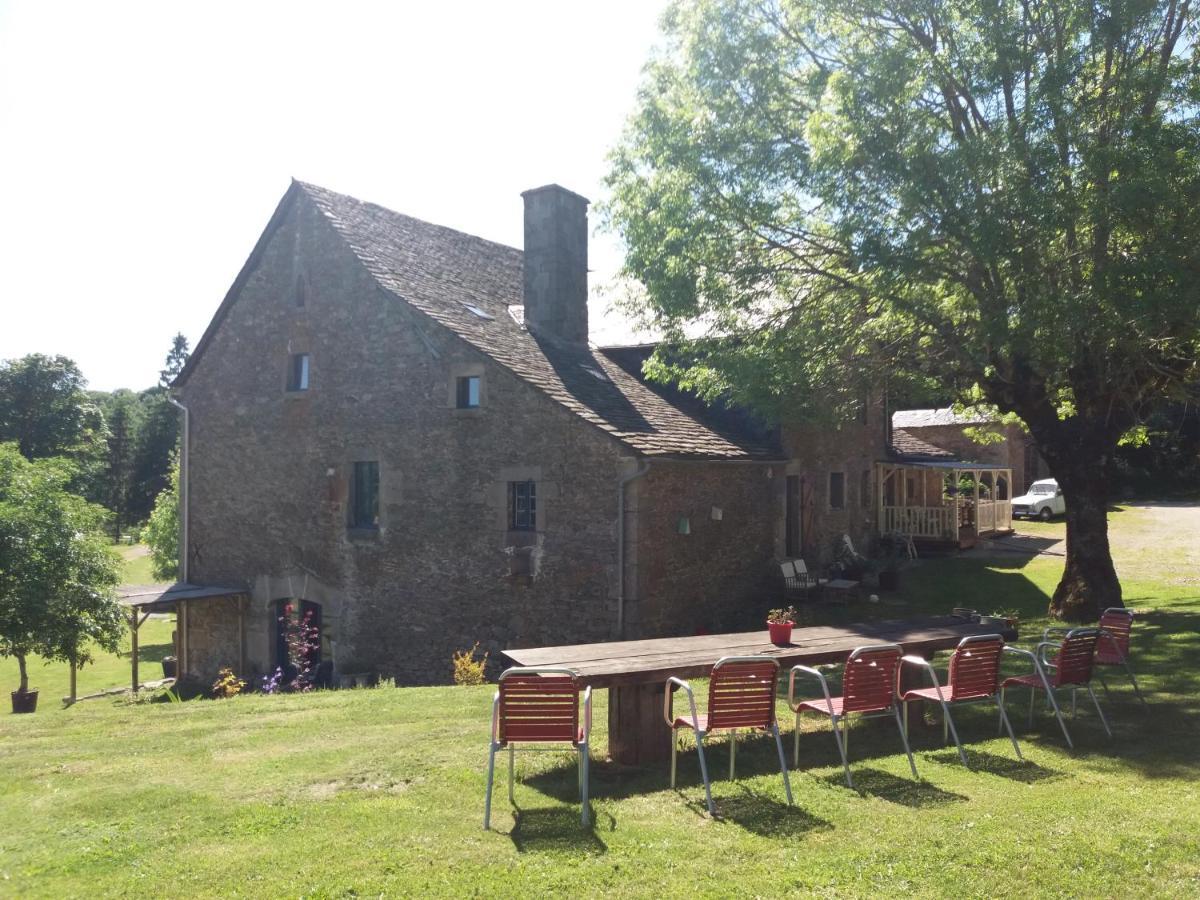 Domaine D'Angel-Berg Hotel Vezins-de-Levezou Екстериор снимка