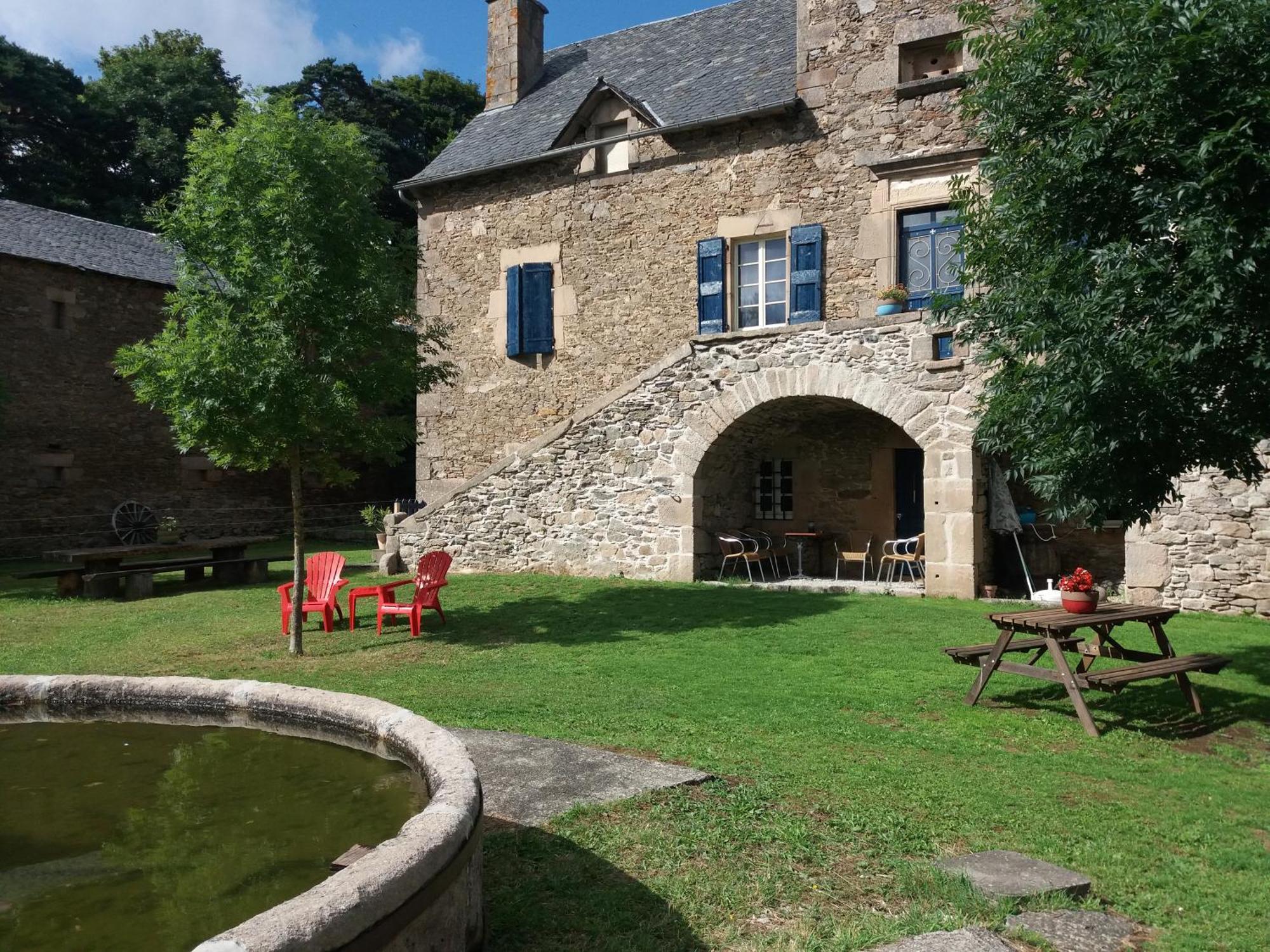 Domaine D'Angel-Berg Hotel Vezins-de-Levezou Екстериор снимка