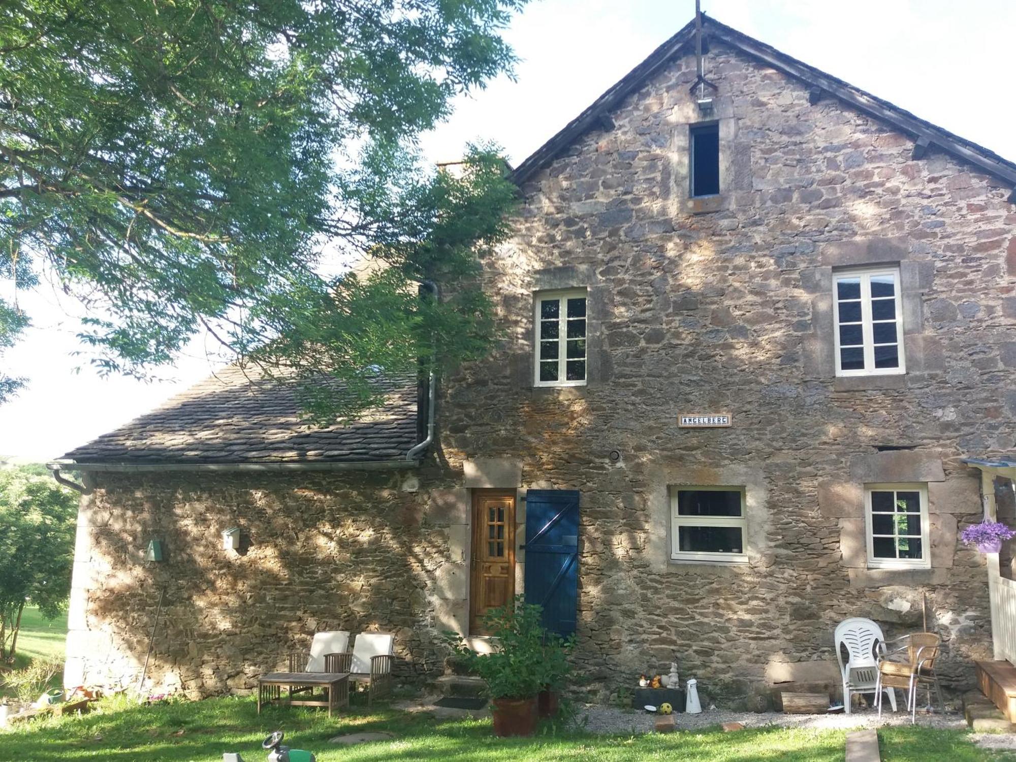 Domaine D'Angel-Berg Hotel Vezins-de-Levezou Екстериор снимка